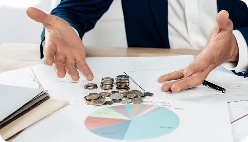 close-up-man-with-coins-statistics