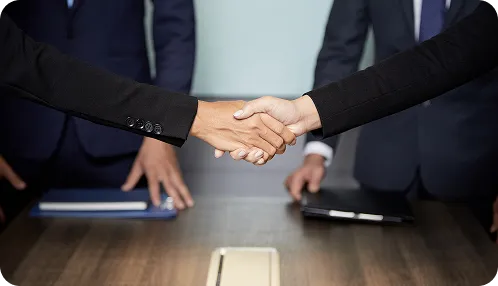 crop-businesspeople-shaking-hands