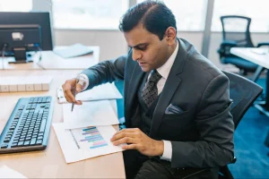 Manufacturing finance manager analyzing AP and ERP spend data